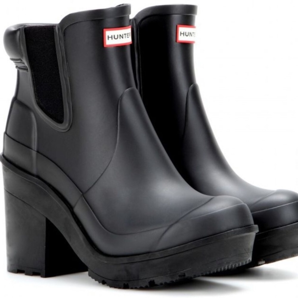 ISO: Hunter Chelsea block heel bootie